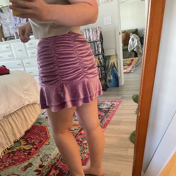 Velvet Ruffled Skirt - Picture 3 of 4